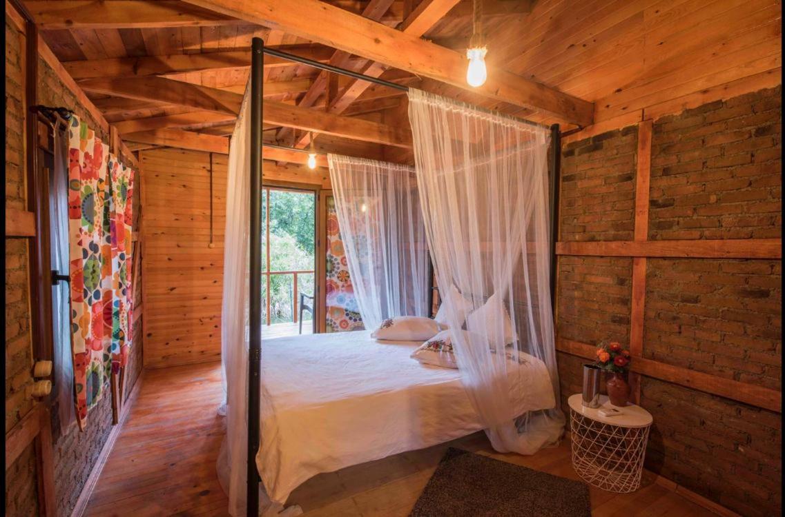 ダラマン Otantik Tas Ev Bed & Breakfast エクステリア 写真