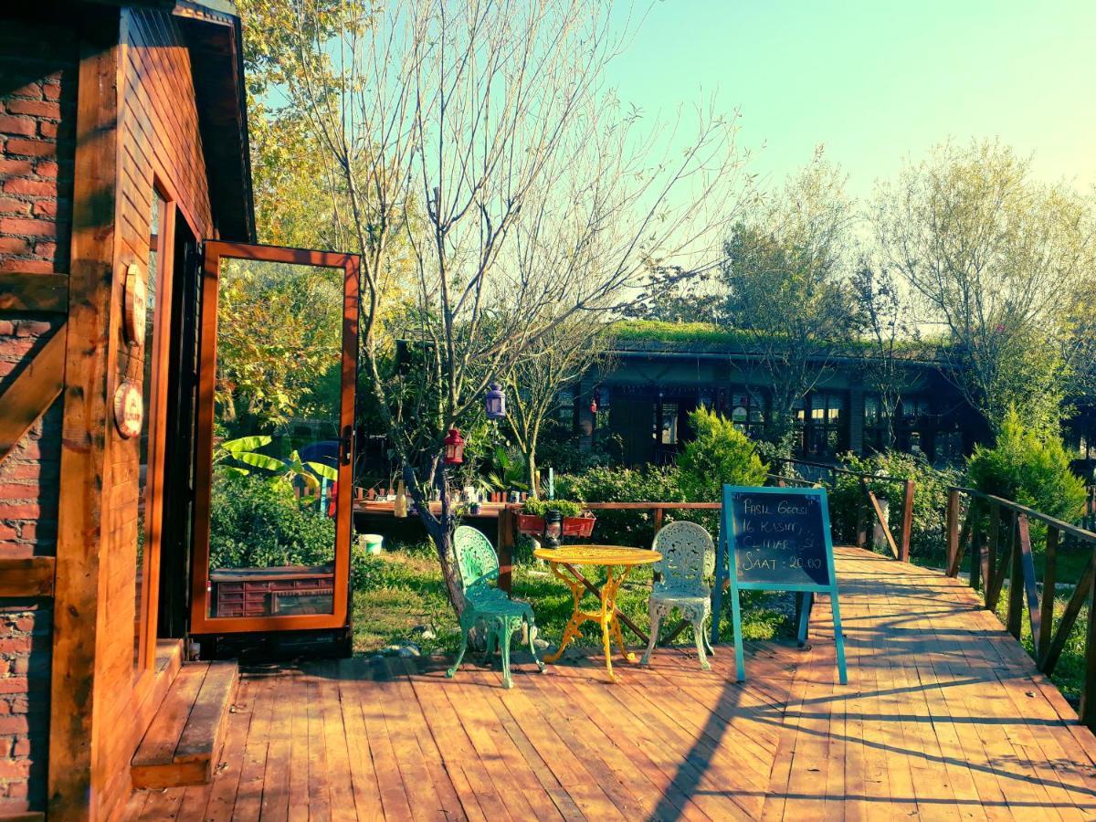 ダラマン Otantik Tas Ev Bed & Breakfast エクステリア 写真